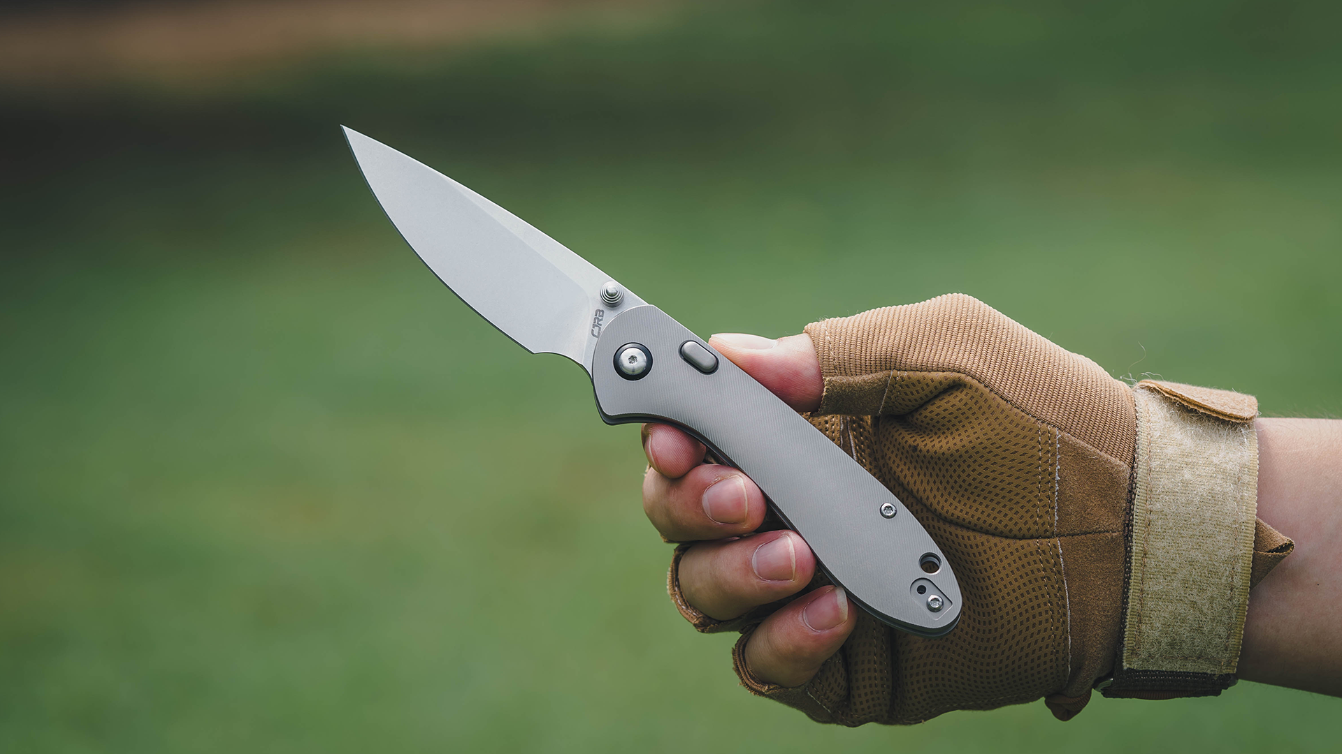 Building the Feldspar: Contoured Titanium-Sleek and Modern