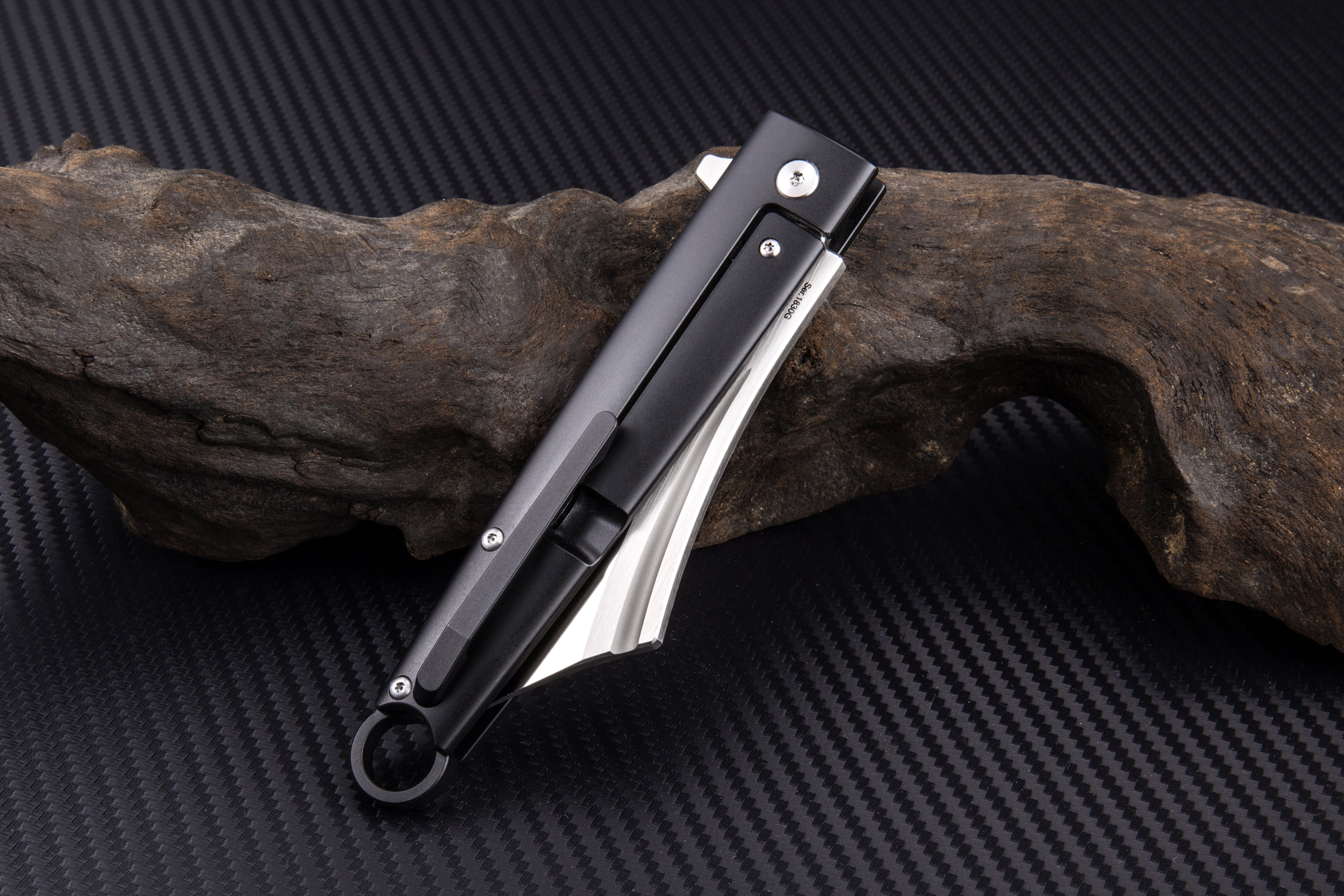 Artisan Cutlery Cutlass ATZ-1830G S35VN Blade Titanium and Carbon fiber Handle Folding Knives