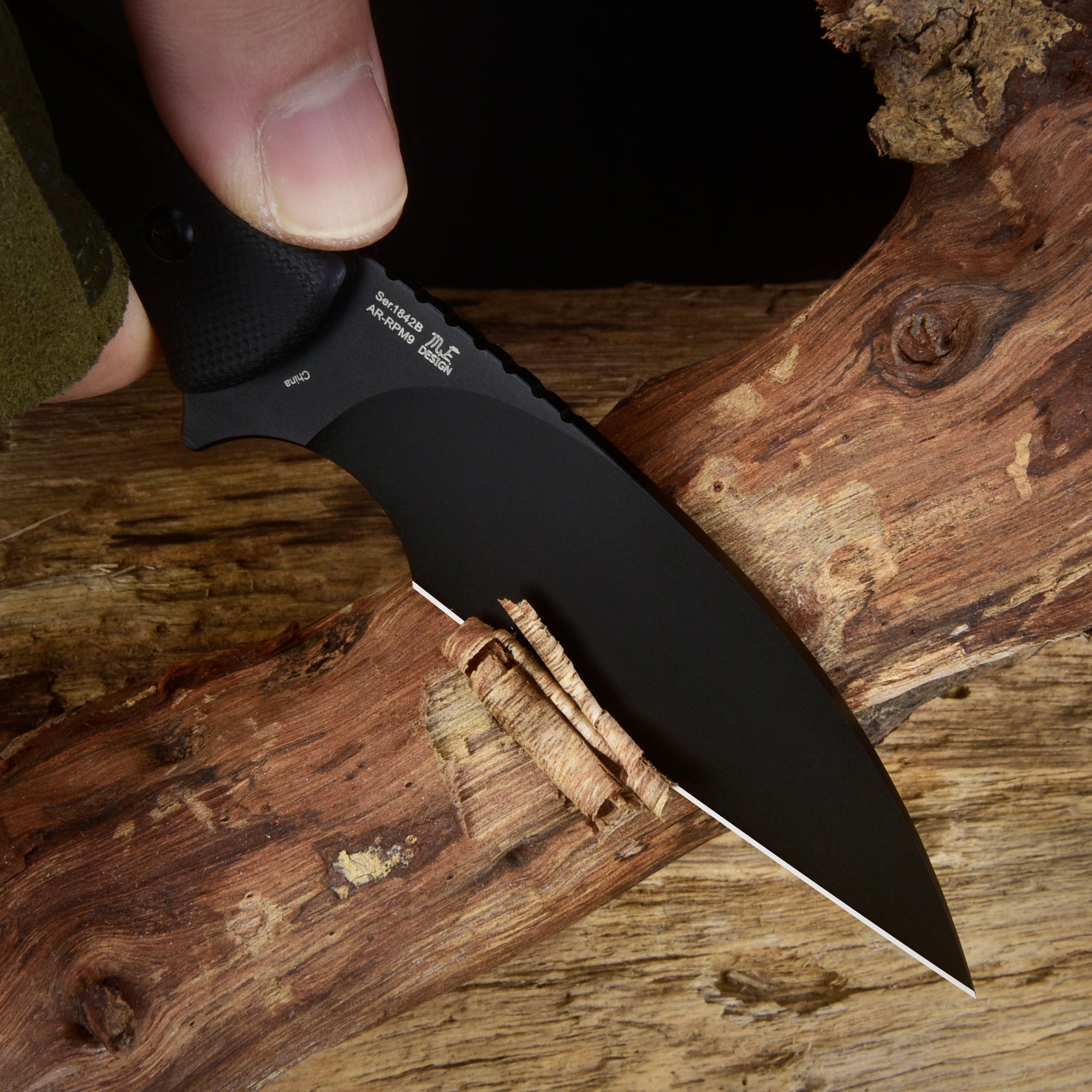 Artisan Cutlery Sea Snake ATZ-1842B AR-RPM9 Steel Black PVD Blade G10 Handle Folding Knives