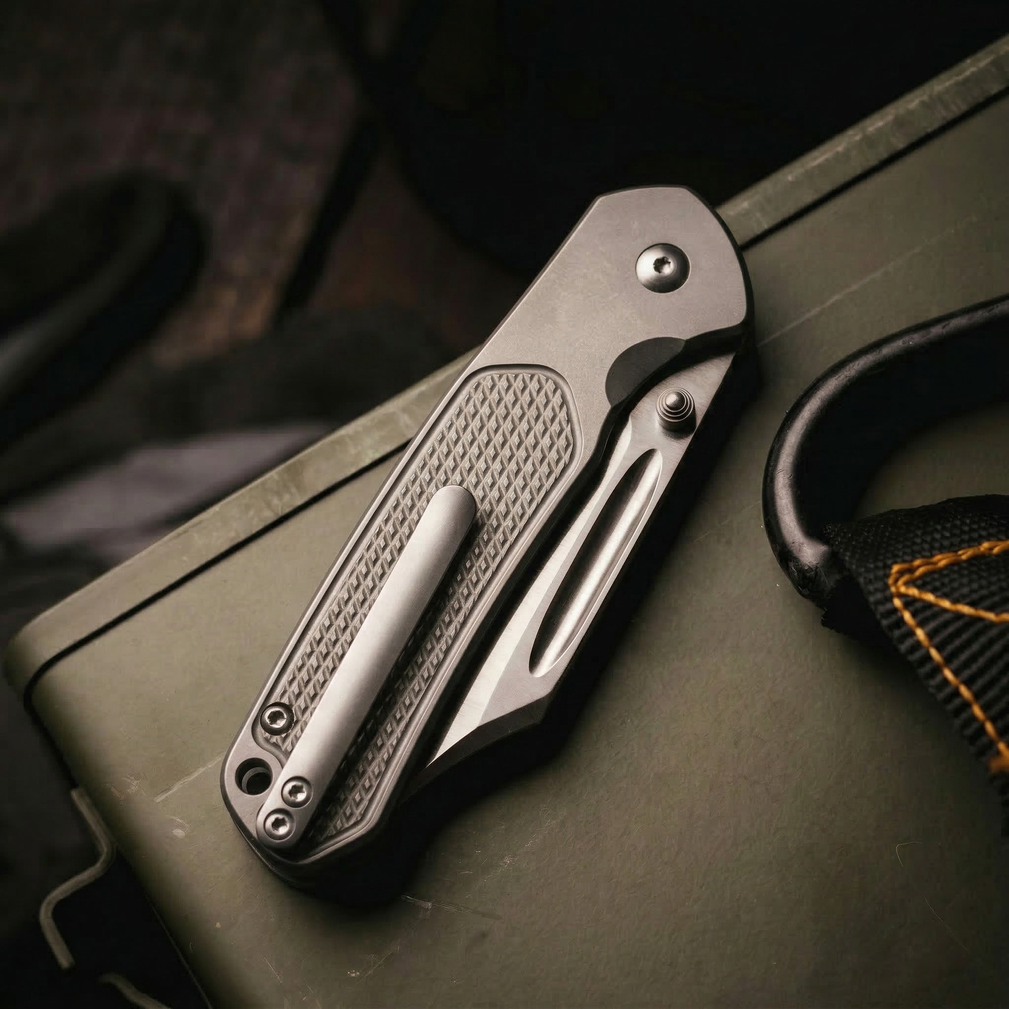 CJRB Bowie Pyrite J1942T CPM S90V Blade Titanium Handle Folding Knives