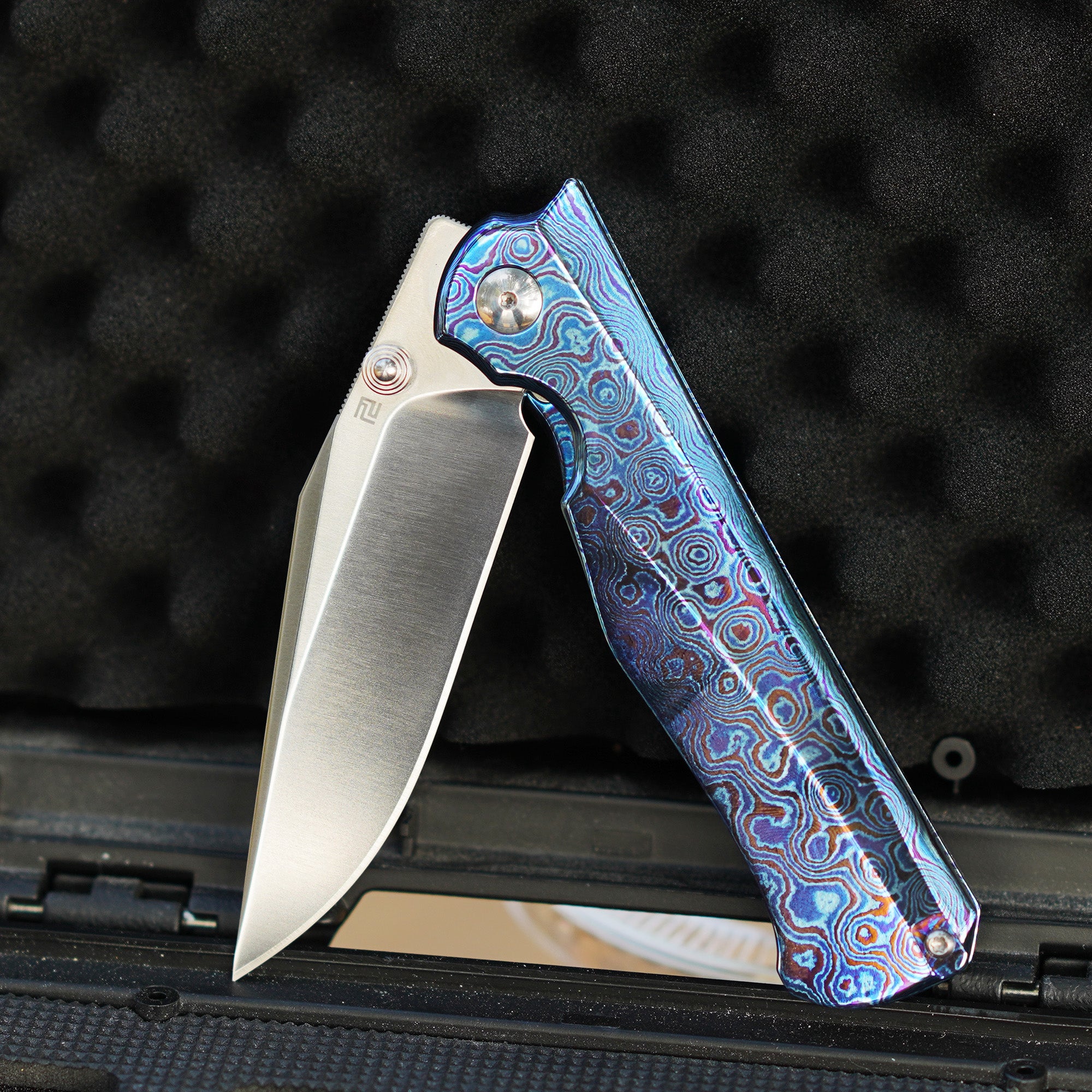 Artisan Cutlery Crusoe ATZ-1869G S90V Blade Titanium Damascus Handle Folding Knives (Limited)