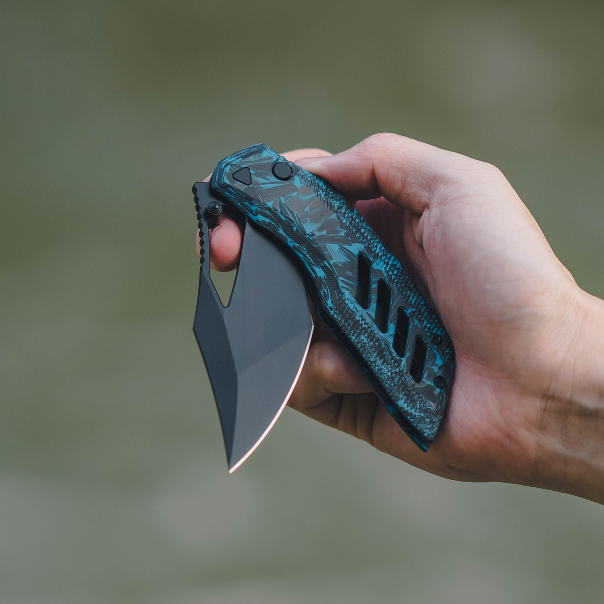 Artisan Cutlery Dark Wing Thumb Hole & Front Flipper Top Liner Lock EDC Knife Carbon Fiber(Glow in the dark) Handle(3.63'' CPM S90V Black PVD Coating Blade ) 1887G-GDBU