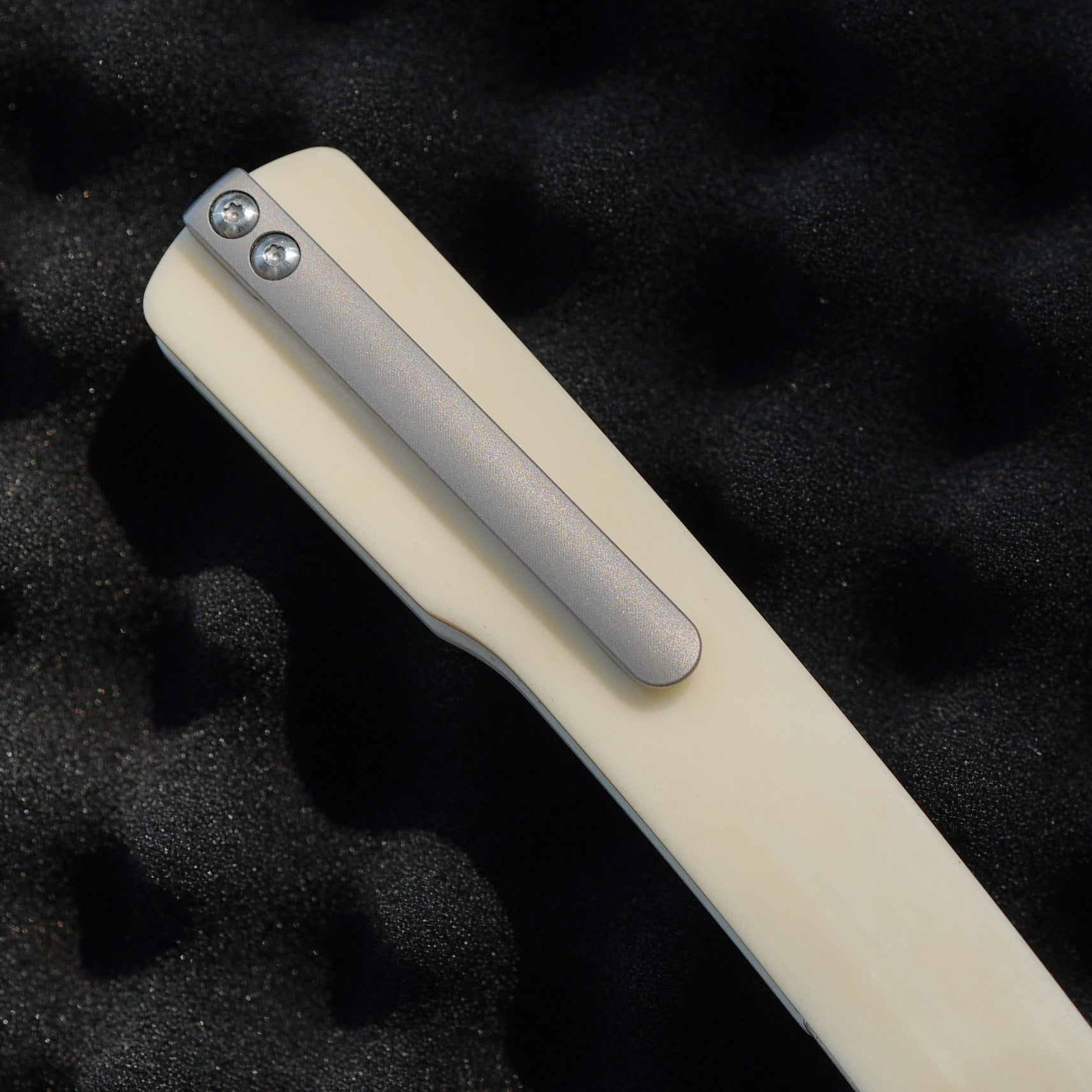 Artisan Cutlery Orthodox V2 Flipper & Liner Lock Knife Bovine Bone Handle (3.54'' Sand Polish CPM S45VN Blade) 1883G-BB (Limited)