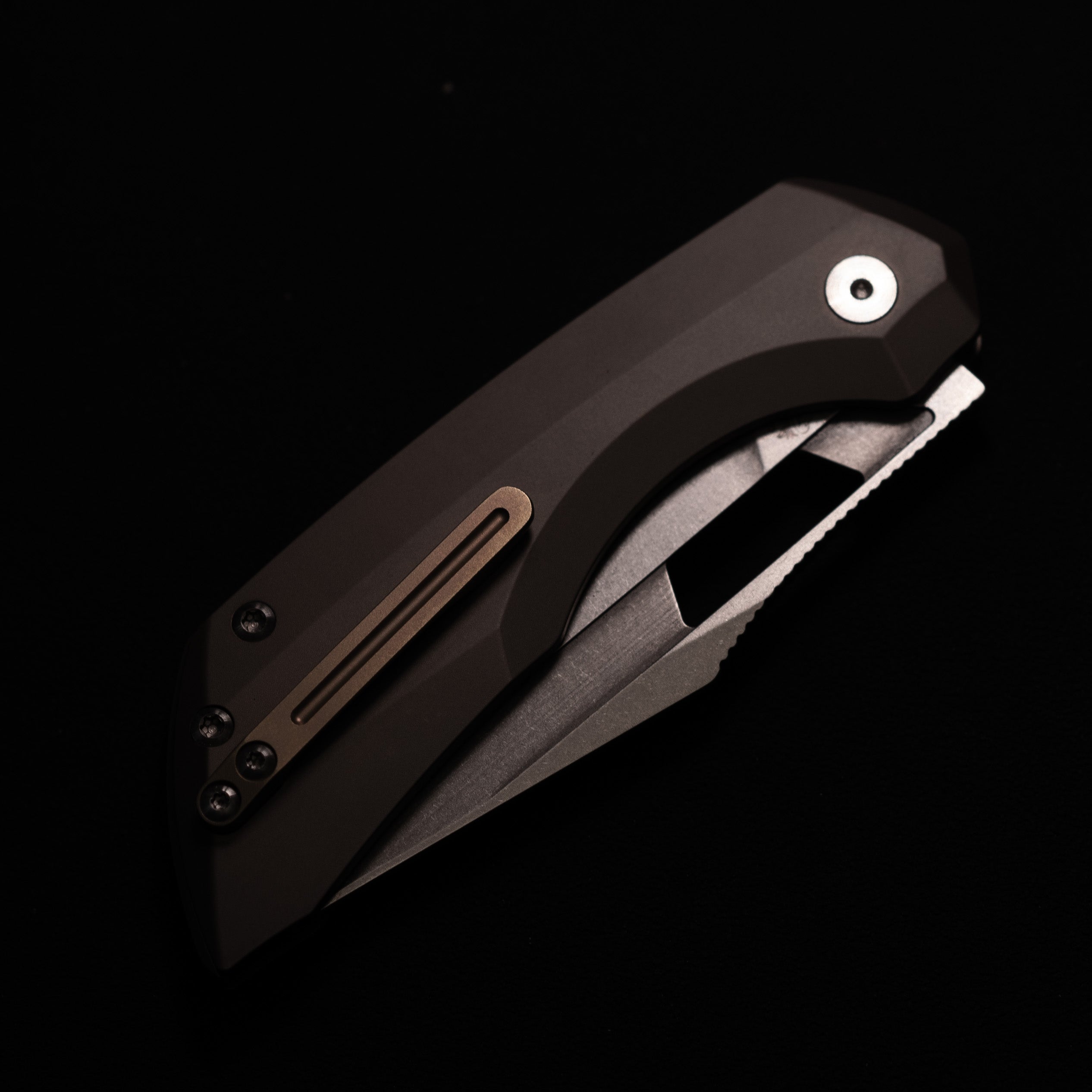 Artisan Cutlery Mousebird Thumb Hole Top Liner lock Lock EDC Knife Titanium Handle Gold Titanium Clip(3'' CPM S35VN Stone Wash Blade ) 1889G-DG