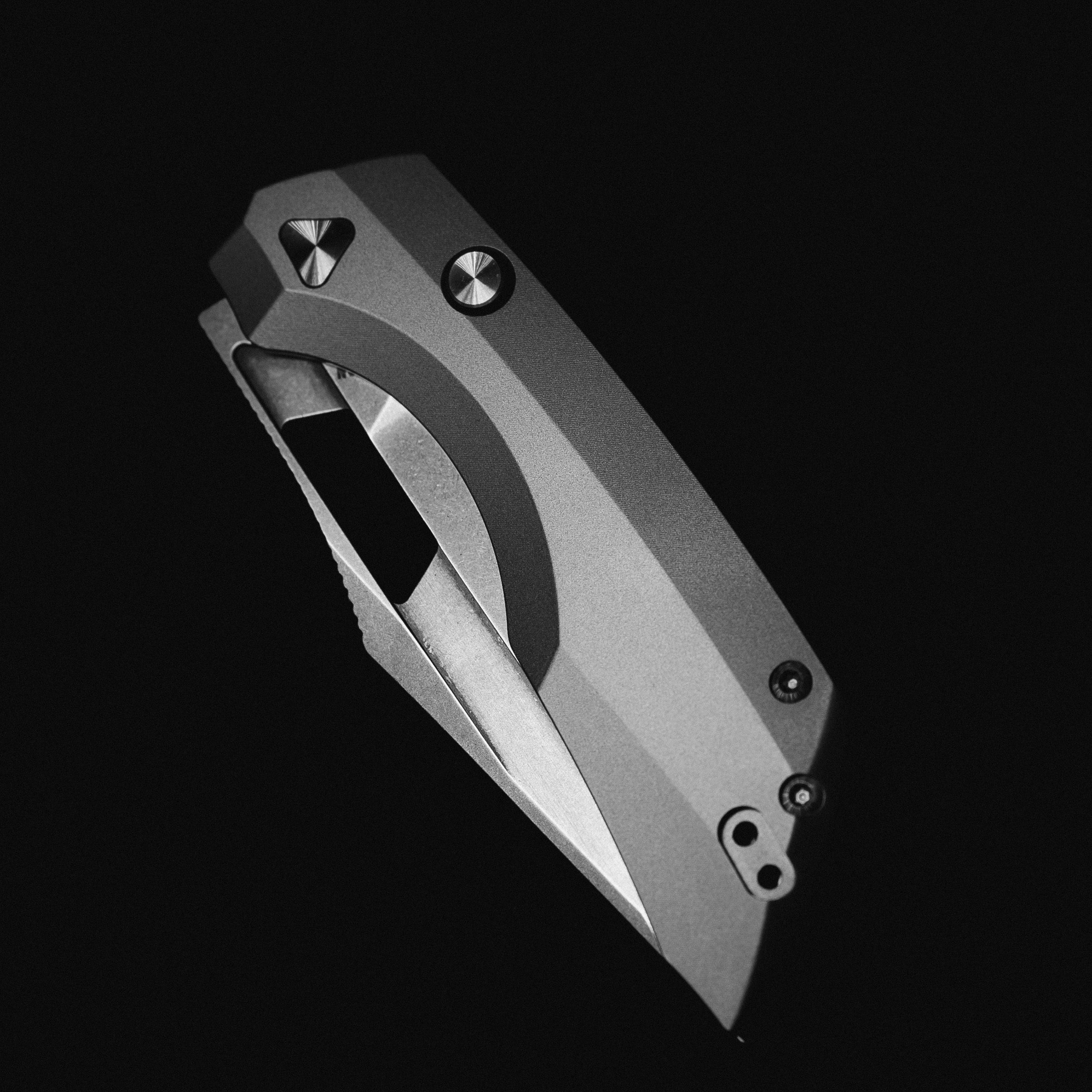 Artisan Cutlery Mousebird Thumb Hole Top Liner lock Lock EDC Knife Titanium Handle Titanium Clip(3'' CPM S35VN Stone Wash Blade ) 1889G-GY