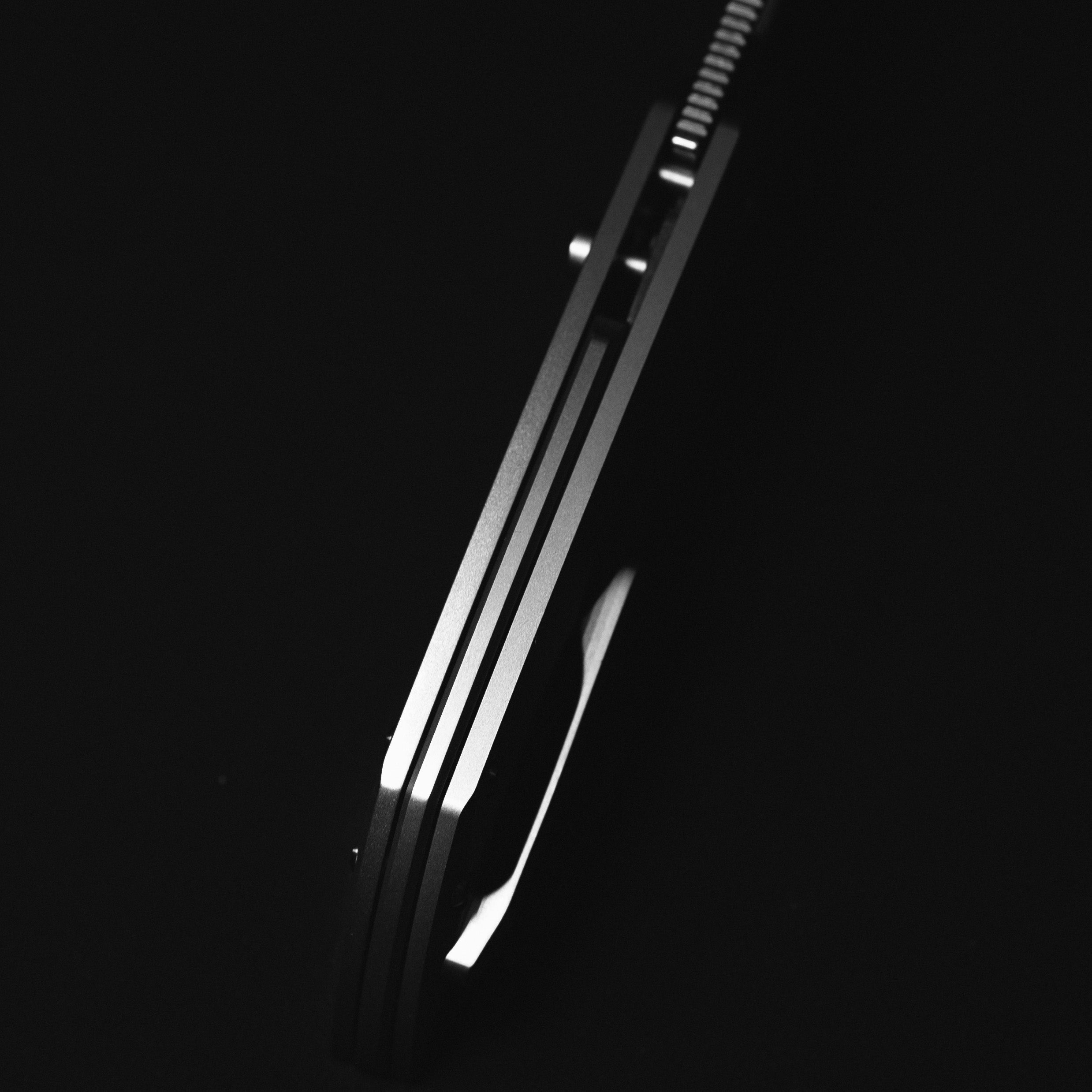 Artisan Cutlery Mousebird Thumb Hole Top Liner lock Lock EDC Knife Titanium Handle Titanium Clip(3'' CPM S35VN Stone Wash Blade ) 1889G-GY