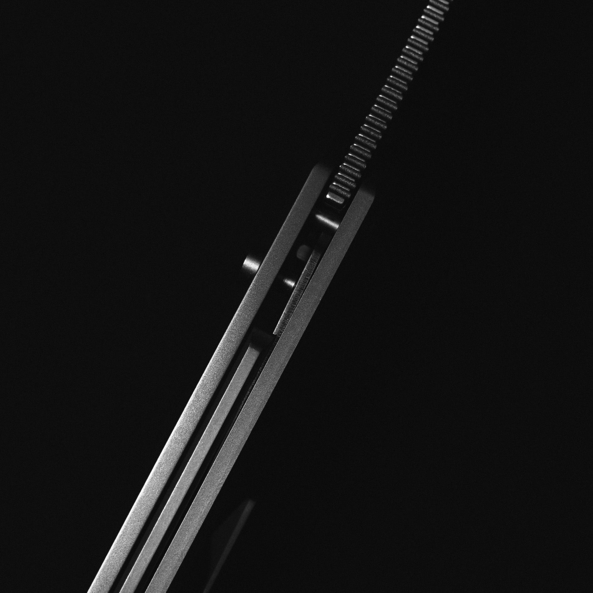 Artisan Cutlery Mousebird Thumb Hole Top Liner lock Lock EDC Knife Titanium Handle Titanium Clip(3'' CPM S35VN Stone Wash Blade ) 1889G-GY