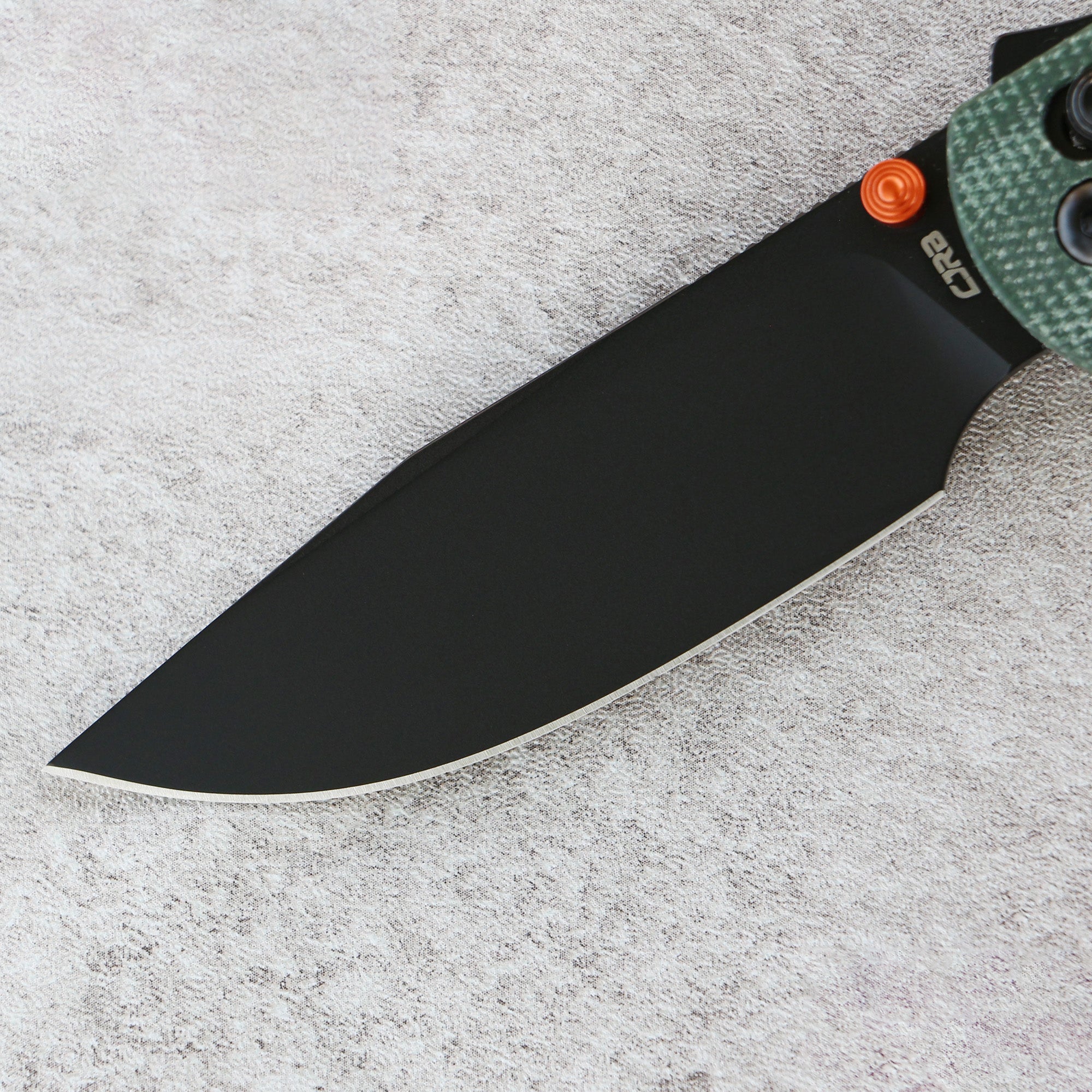 CJRB Bolt Thumb Stud & Recoil Lock V2 Folding Knife Green Micarta Hand